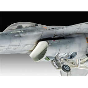 F-16 Mlu 31 Sqn. Klein in...